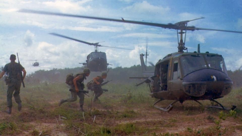 Helikoptéry UH-1 armády USA v boji